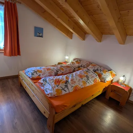 Schoenegg Dachgeschoss Apartamento *